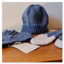 Cappello e guanti in lana tonalità blu